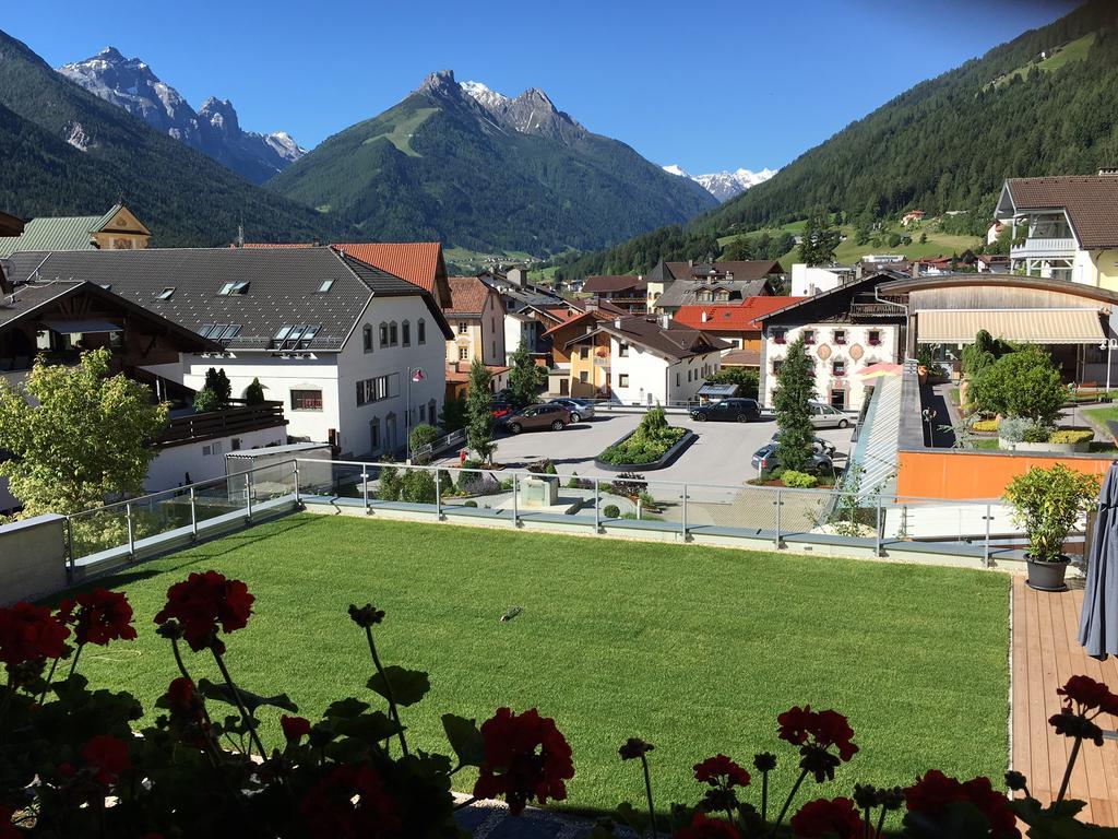 Aparthotel Kroesbacher Fulpmes Exterior foto