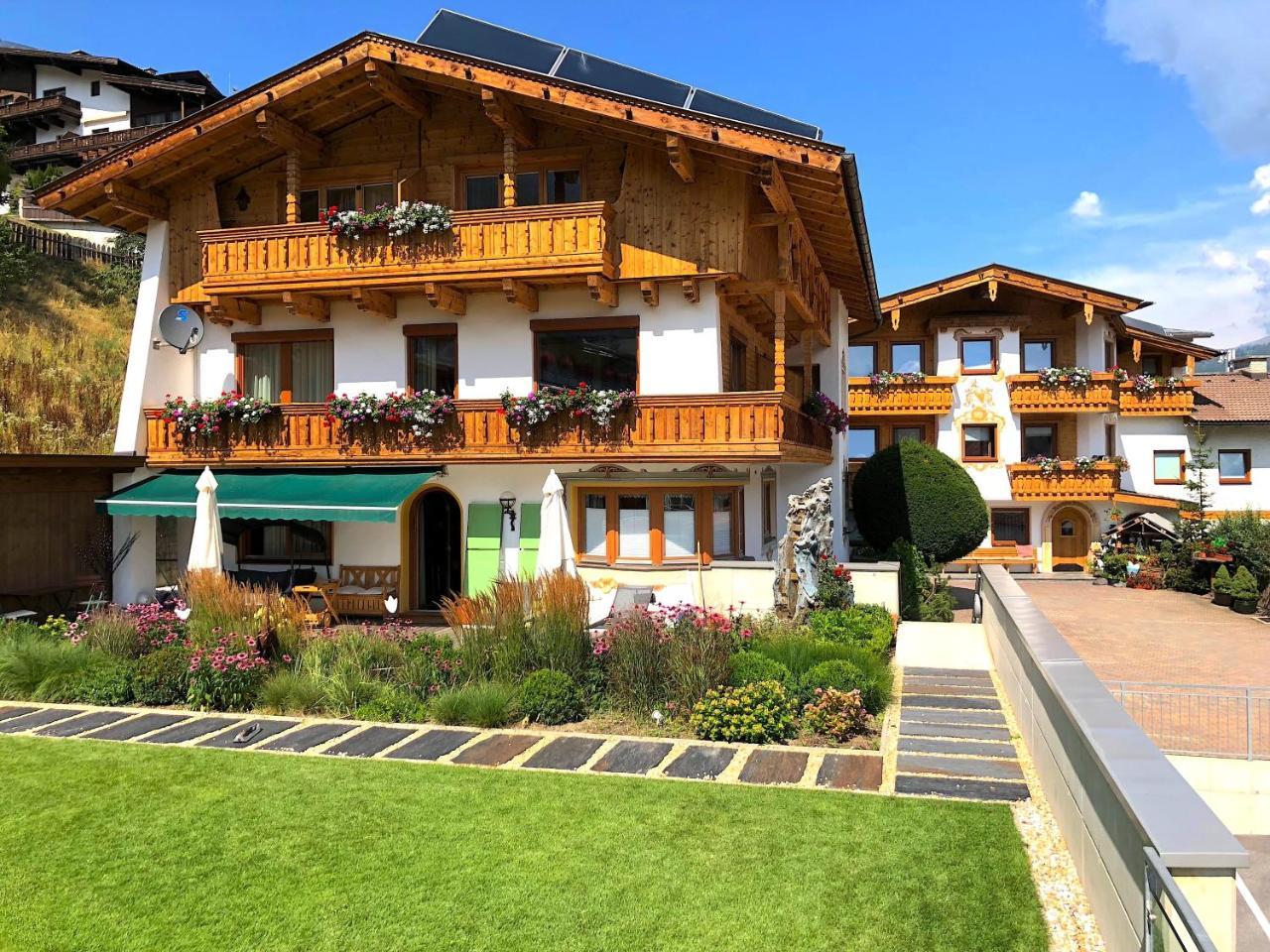 Aparthotel Kroesbacher Fulpmes Exterior foto